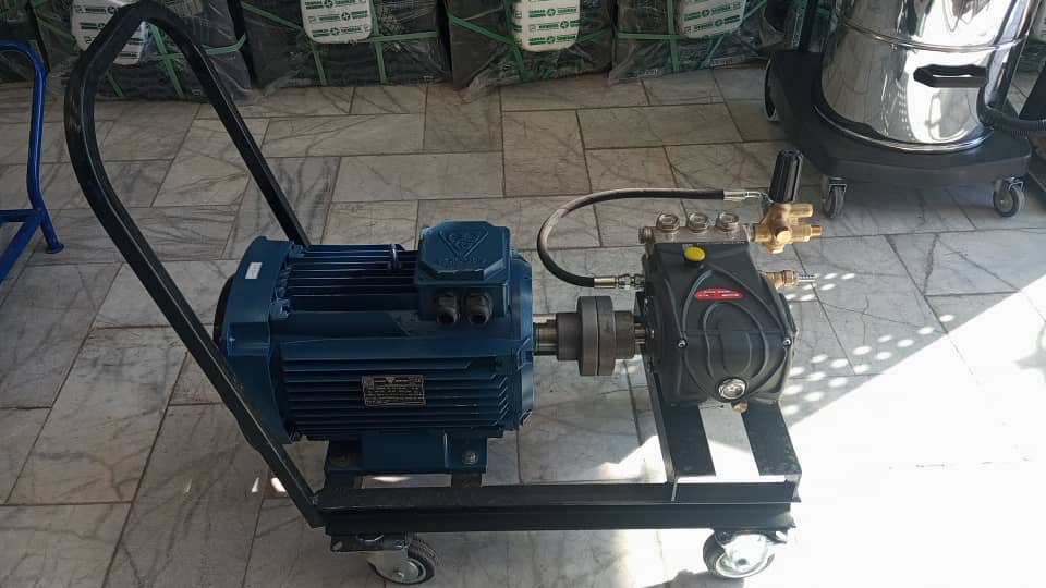 کارواش 200 بار با شاسی چرخ دار با الکتروموتور 7/5 اسب سه فاز موتوژن